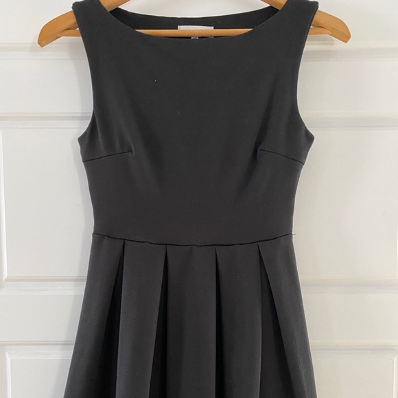 Black dress - Picture 1 of 3